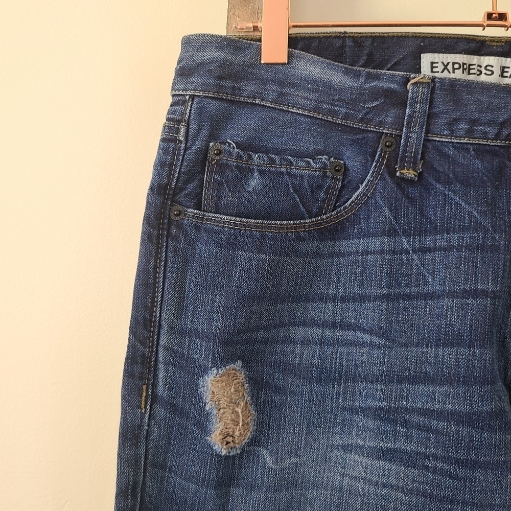 ⭐️40% Off⭐️ Express Men's Distressed Rocco Jeans - Picture 4 of 13